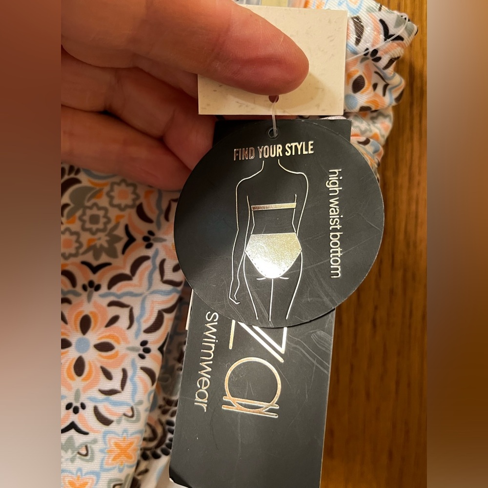 NWT Ibiza Bikini bottom. Size XL. Super cute pattern. Smoke free home. $10